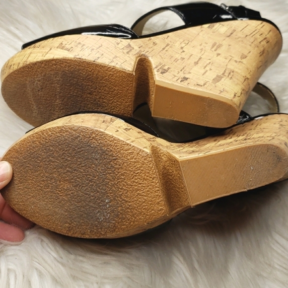 Free Press Black Patent Cork Wedges Size 6.5 - Picture 7 of 7